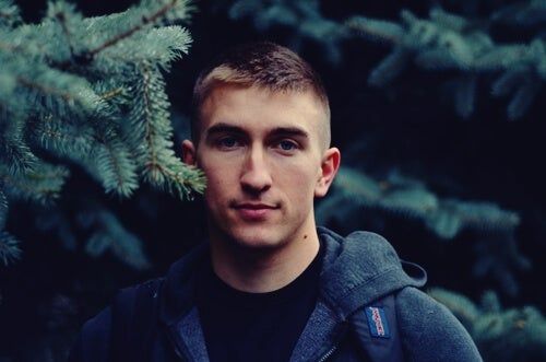 Dorośli z autyzmem: psychologiczne i społeczne wyzwania dobrego samopoczucia