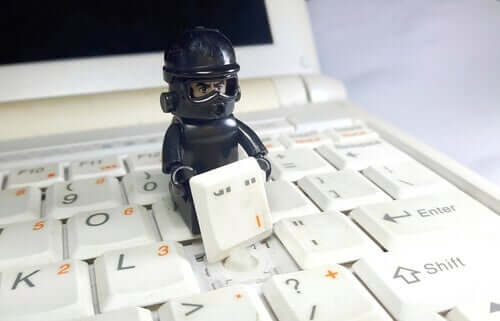 Psychologia phishingu: niebezpieczne e-maile