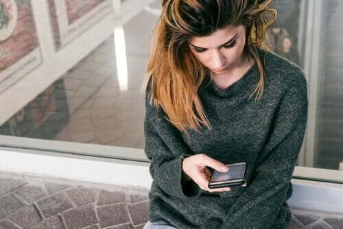 Jak serwisy społecznościowe wpływają na poczucie własnej wartości?