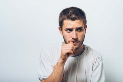 Wenustrafobia: czy atrakcyjne kobiety mogą wywoływać strach?