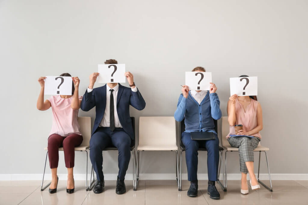 Ludzie ze znakami zapytania