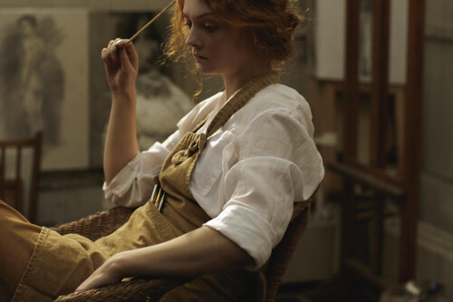 Rozmyślająca kobieta