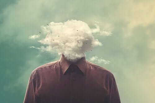 Mężczyzna z głową z chmur - Twoje myśli nie muszą być prawdziwe