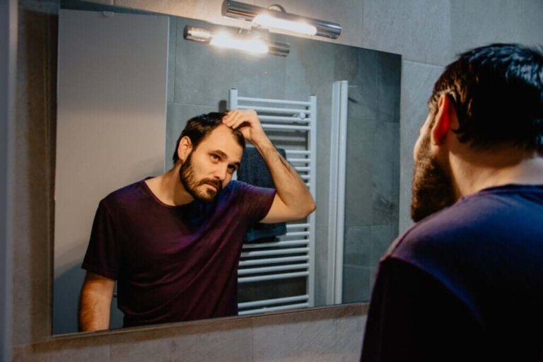 Falakrofobia - strach przed łysieniem: objawy i leczenie