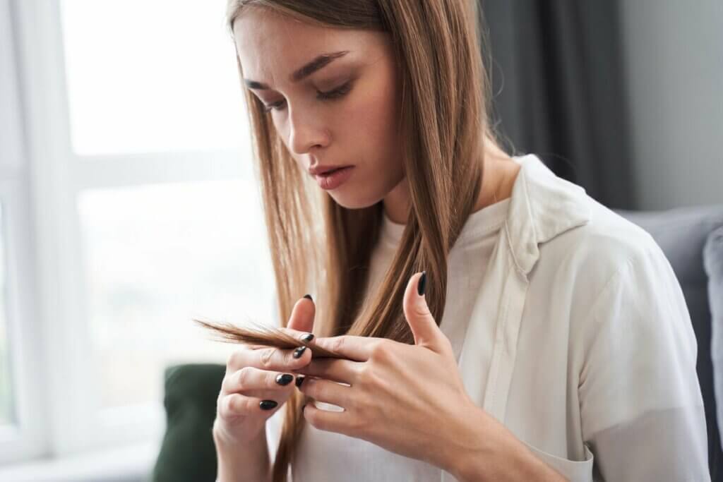 Kobieta i jej włosy