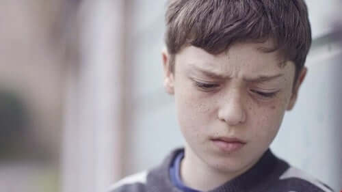 Smutny chłopiec - choroba afektywna dwubiegunowa u dzieci