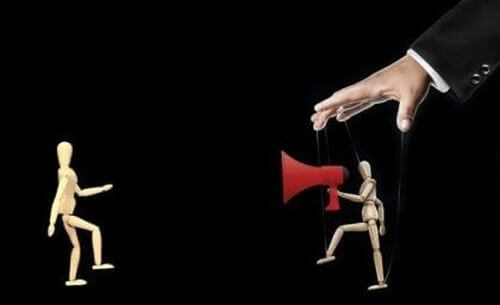 Teoria ramowania i manipulacja mediami