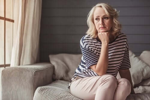 Dlaczego i jak menopauza wpływa na popęd seksualny?