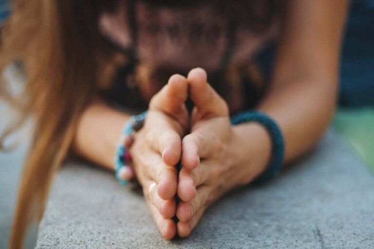 Wewnętrzny spokój: 10 duchowych afirmacji