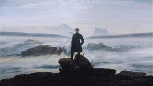 Człowiek patrzący na morze