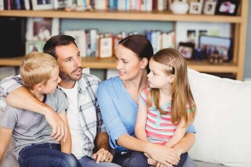 Jak powinna wyglądać asertywna komunikacja z rodziną?