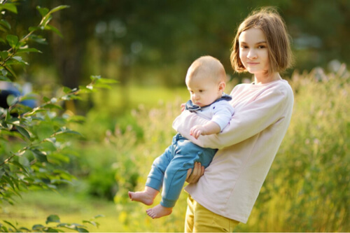 Wychowywanie dziecka i nastolatka - 3 różnice