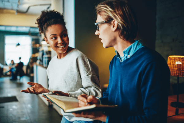 Dziewięć rzeczy, których najlepiej nie mówić na początku rozmowy
