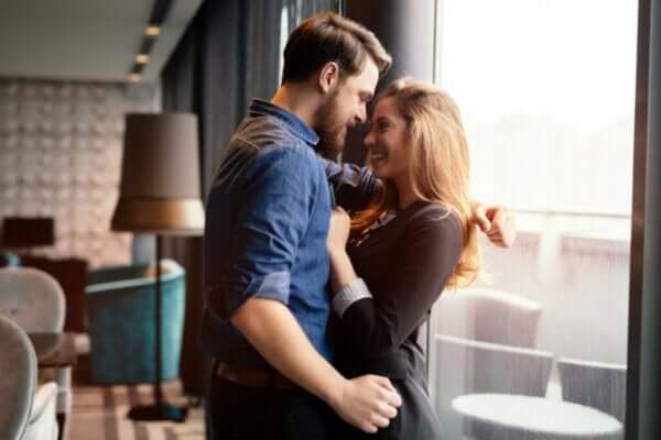 Tworzenie zdrowej relacji w związku wyklucza nadmierny pośpiech