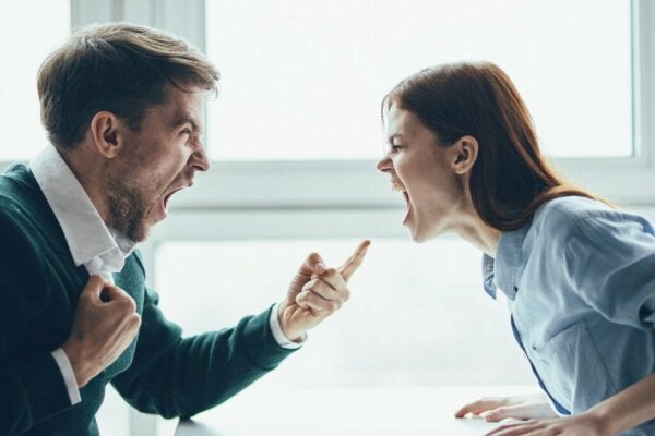 Agresja w związku — poznaj trzy stopnie i zobacz o czym świadczą