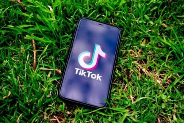 Psychologiczne skutki platformy TikTok