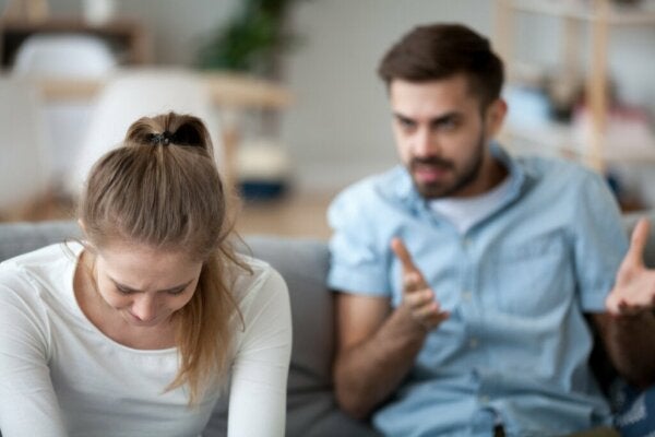 Co powinnaś zrobić, jeśli Twój partner jest wobec Ciebie agresywny werbalnie?