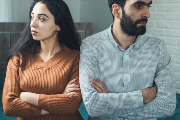 Podczas kłótni partner zamyka się w sobie – co zrobić?
