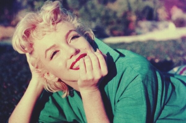 Traumatyczne dzieciństwo Marilyn Monroe