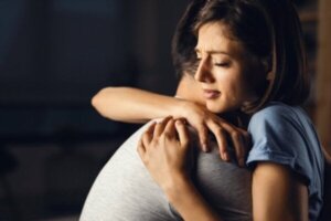 Emocjonalne rany dzieciństwa wpływają na Twój wybór partnera