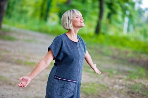 Samotne życie po 50 staje się coraz bardziej powszechne