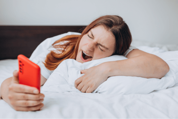 Społeczny jet lag - chaotyczne wzorce snu i czuwania