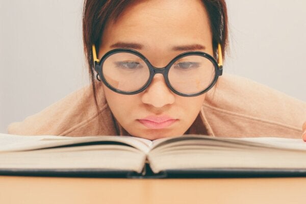 Koncentracja podczas czytania – dlaczego nie przychodzi łatwo?