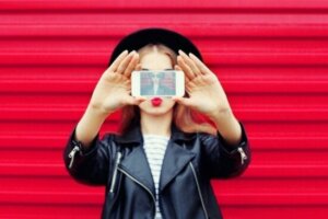 Dlaczego publikujemy zdjęcia na Instagramie?