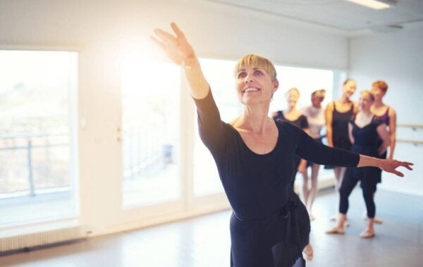 Balet dla kobiet po pięćdziesiątce: korzyści