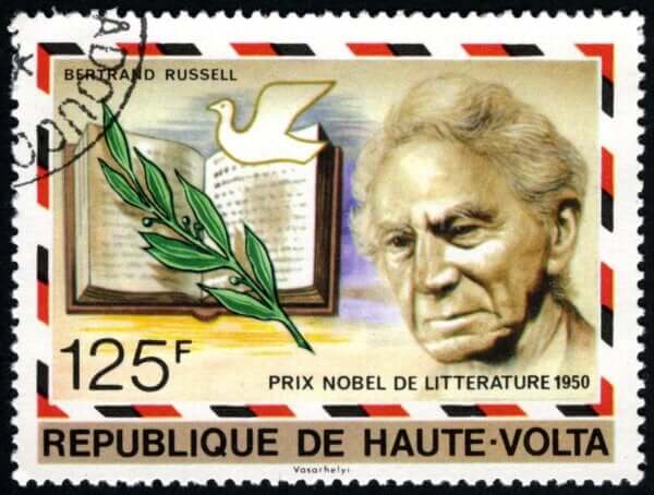 Bertrand Russell: filozofia pokoju i logiki